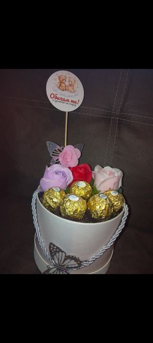 Продавам  аранжирани за вашия специален празник 8 март