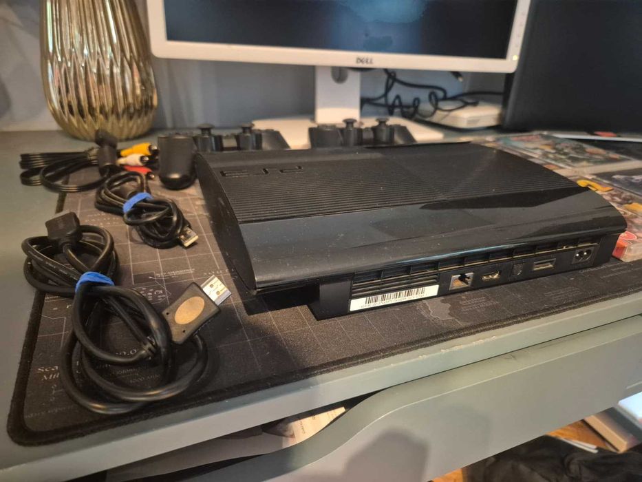 Playstation 3 - SuperSlim - 500 GB + Jocuri