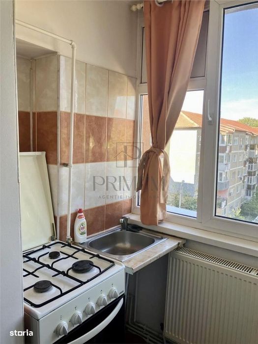Aradului, 2 Camere, Centrala Proprie, Decomandat, Bloc Izolat