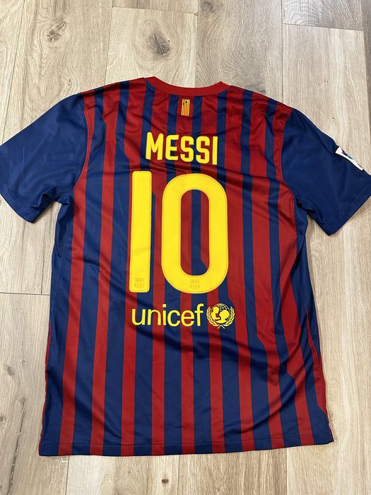 Vand echipament original Nike cu certificare FC Barcelona