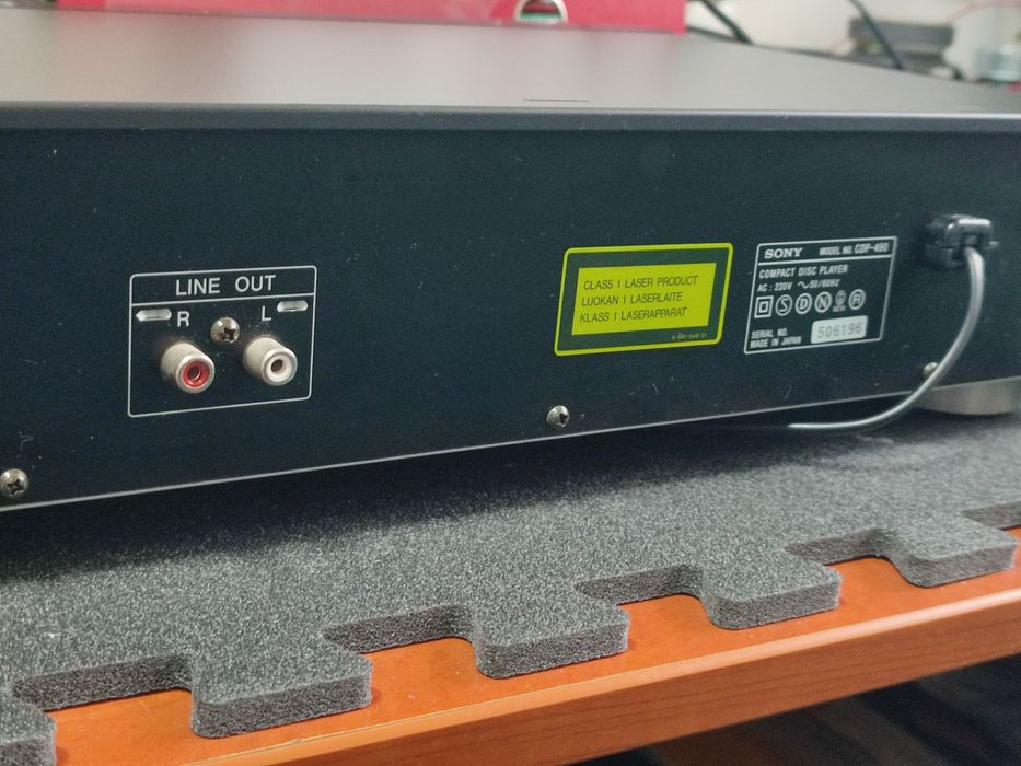 Cd player Sony model CDP-490