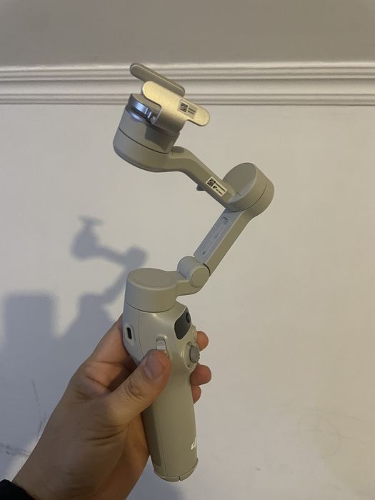 Продам срочно DJI osmo mobile 7