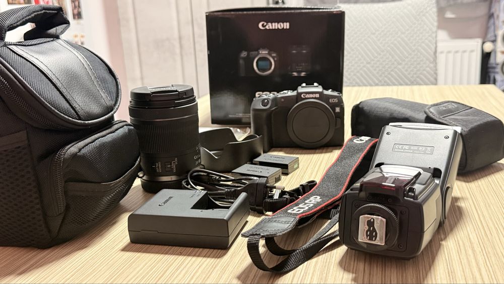 Vand aparat CANON RP  full, mirrorless nou!!