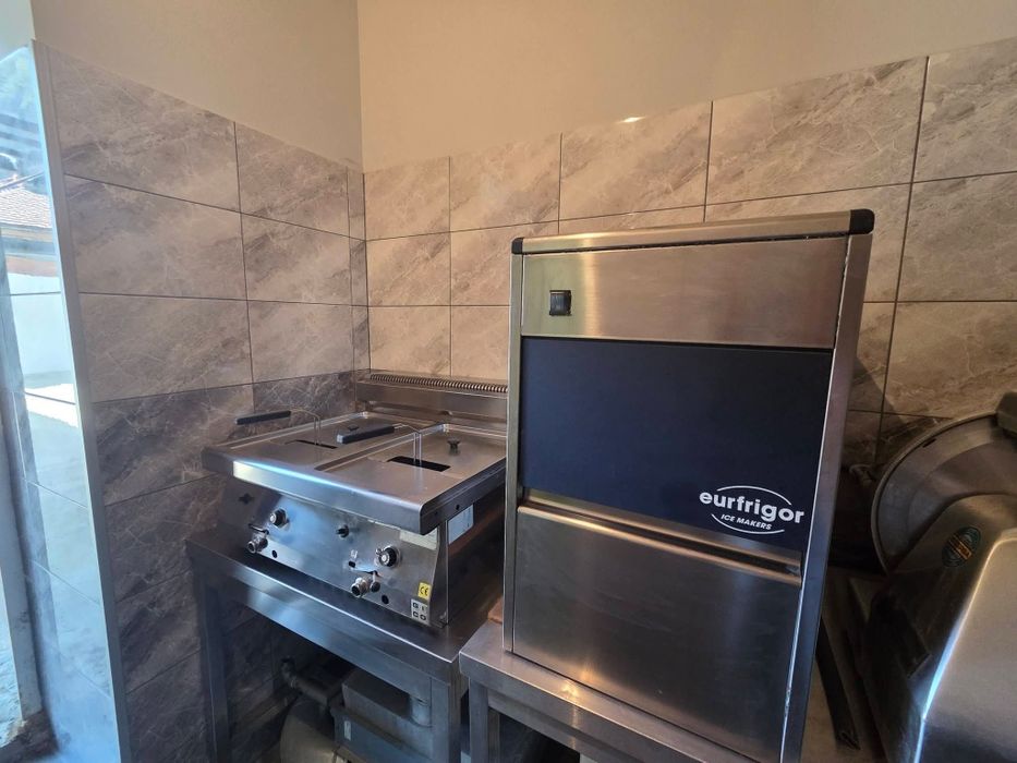 Дава се под наем Заведение в Кюстендил, Център - 250 кв.м за 2593.35 € - Снимка #4