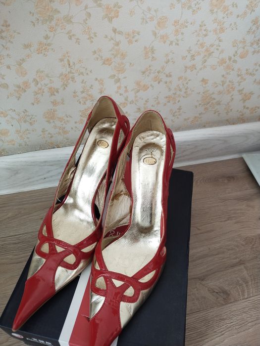 Продам туфли Италия