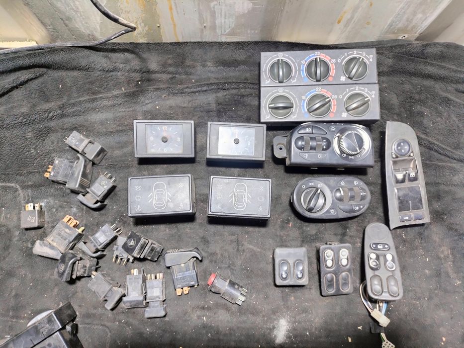 Детали салона, кнопки, переключатель ВАЗ Лада 2109,2110,2112,2115,2114