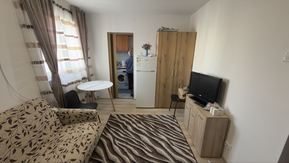 Persoana fizica inchiriez garsoniera 1 Decembrie 1918 ,sector 3