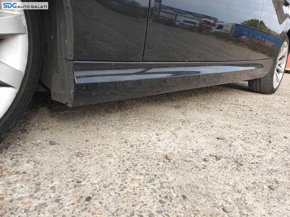 Ornament Plastic Prag Stanga BMW Seria 3 E90 2004 - 2011 Culoare 475 Black Sapphire Metallic