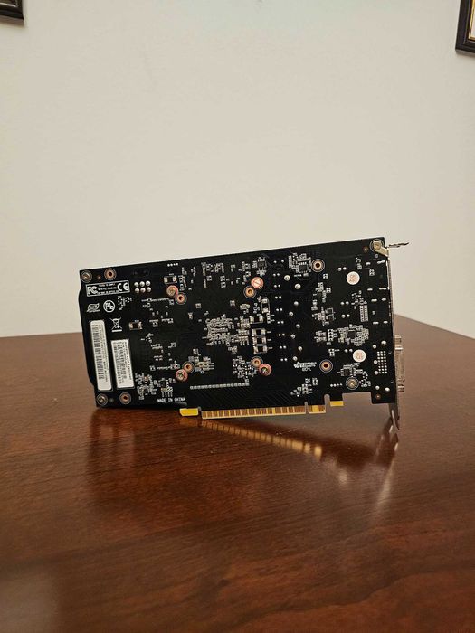 Placă video GeForce GTX 1050 Ti, dual-fan, DP/HDMI/DVI