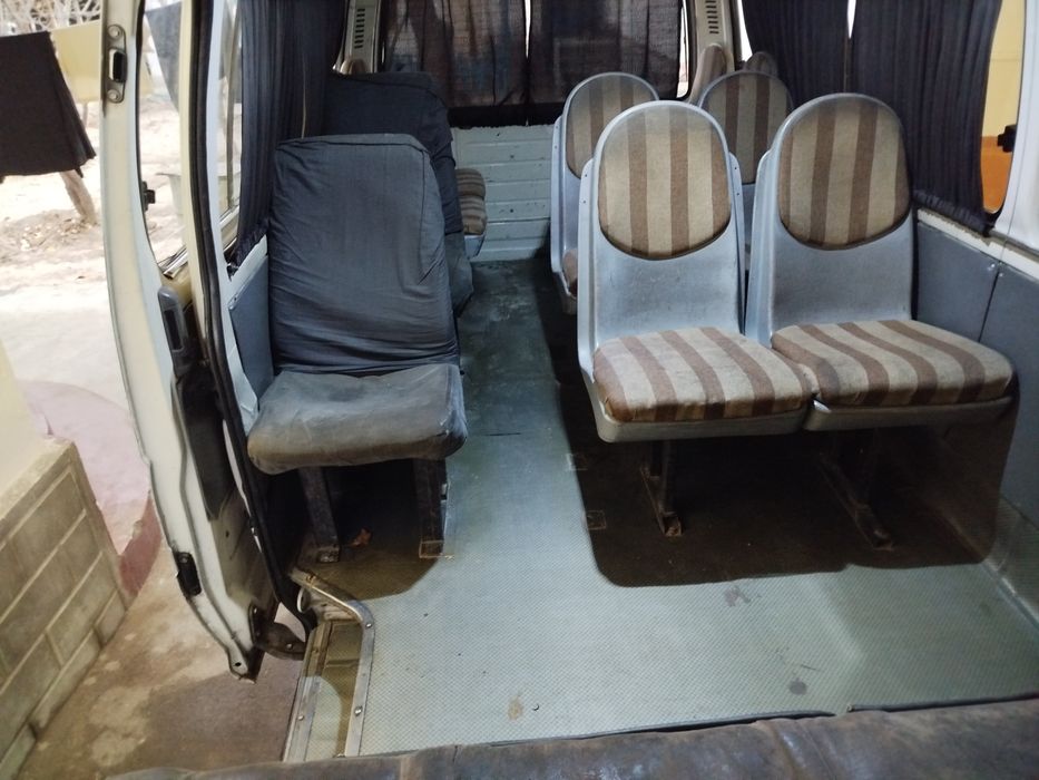 Mikroavtobus foton sotiladi