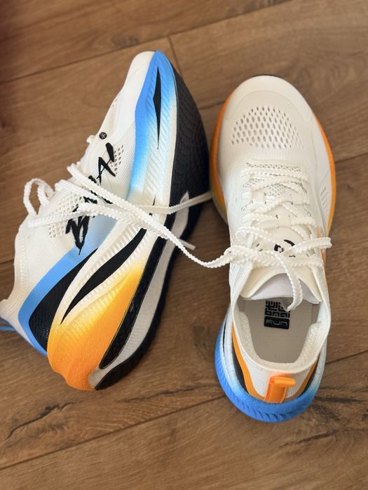 Кроссовки беговые BMAI