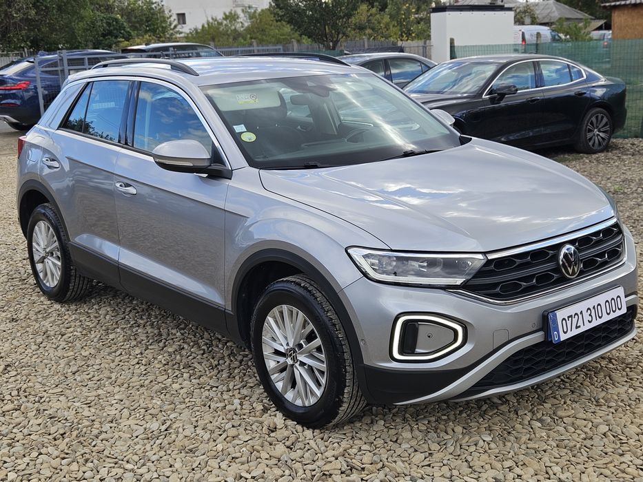 Volkswagen T-Roc, 2.0 tdi, 150 cp, DSG, virtual cockpit, distronic, keyless, park assist, camera, I Q led