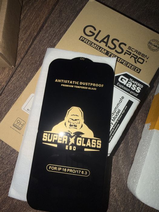 Протектори за iphone 16pro