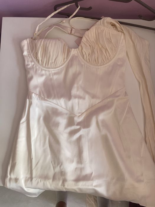 Бяла рокля Oh Polly