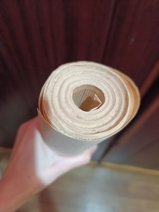 Большой рулон бумаги милиммитровки