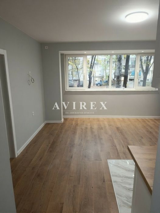 Продава се Двустаен апартамент в Пловдив, Гагарин - 61 кв.м за 1062 €/кв.м - Снимка #1