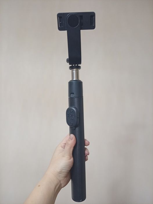 Продам новый селфи штатив