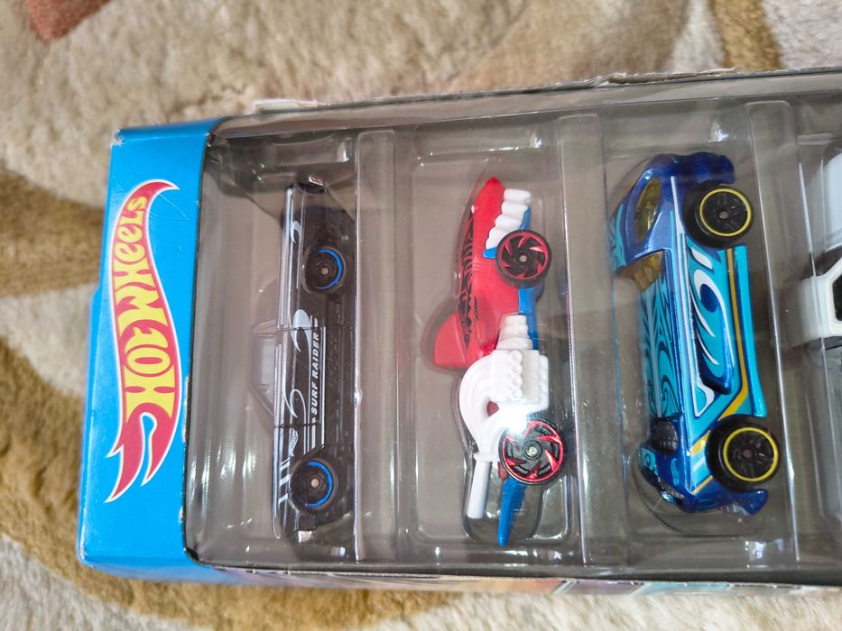 5 mașinuțe haioase seria Hot Wheels