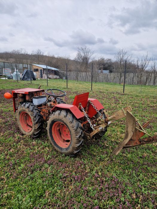 Tractoras articulat Valpadana
