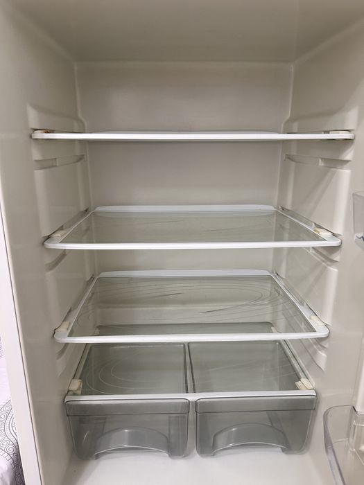 Холодильник рабочий