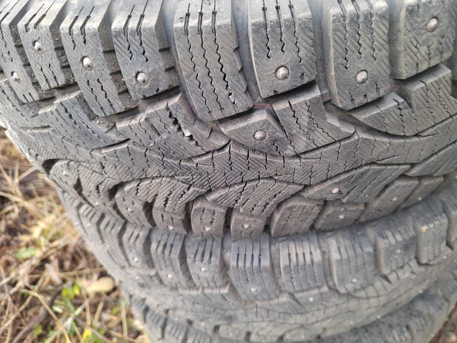 Продам комплект  летних шин