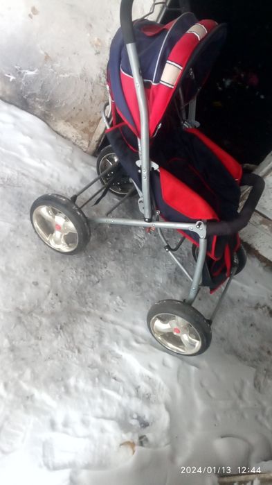 Продам детскую коляску.