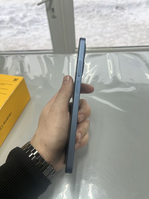Телефон realme C63 на 128ГБ