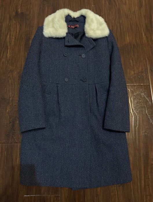 Пальто на девочку 11-13 лет