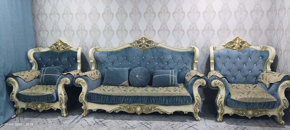 Мягкий уголок диван