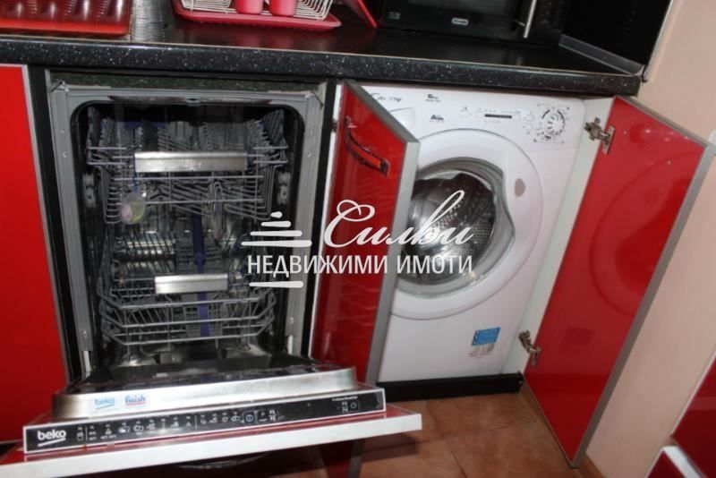 Дава се под наем Двустаен апартамент в Шумен, Болницата - 65 кв.м за 255 € - Снимка #4