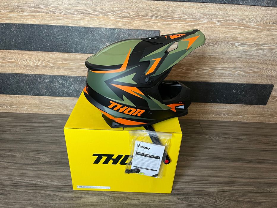 Очила и каска за off road спортове