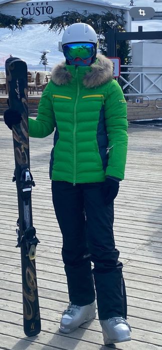 Женский горнолыжный костюм