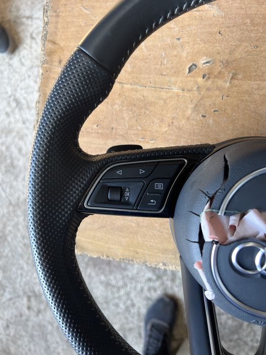 Оригинален волан за Ауди Audi A3 Q3 Q2 A7 81A419091 K рязан Sline