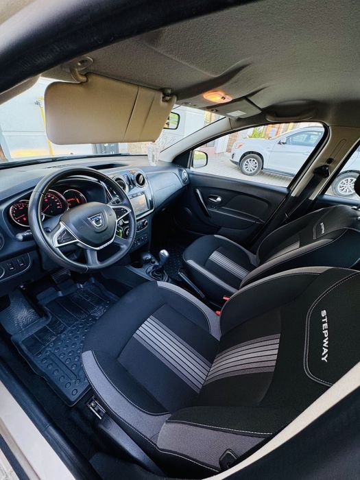 Garantie 12 luni, Dacia Sandero Stepway automata, 1.5 dci, Climatronic, navigatie