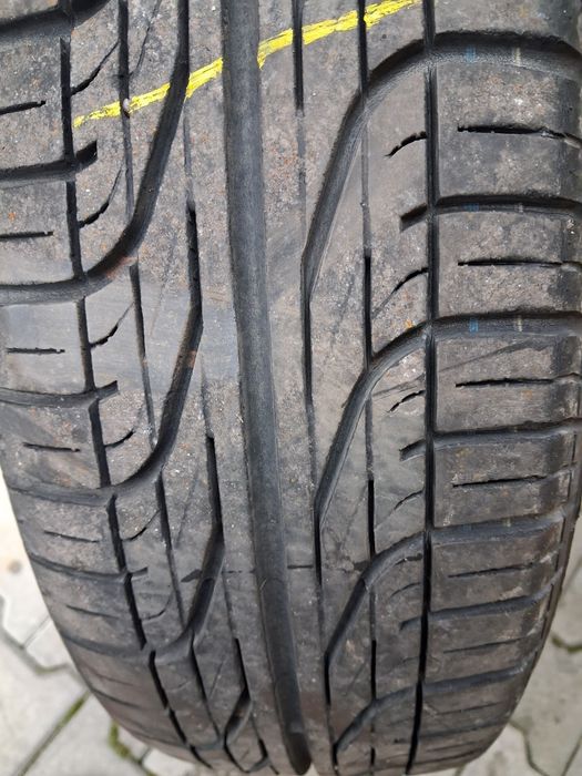 Две гуми MICHELIN 225/55/R16   99W и две PIRELLI 185/60 R15 88H