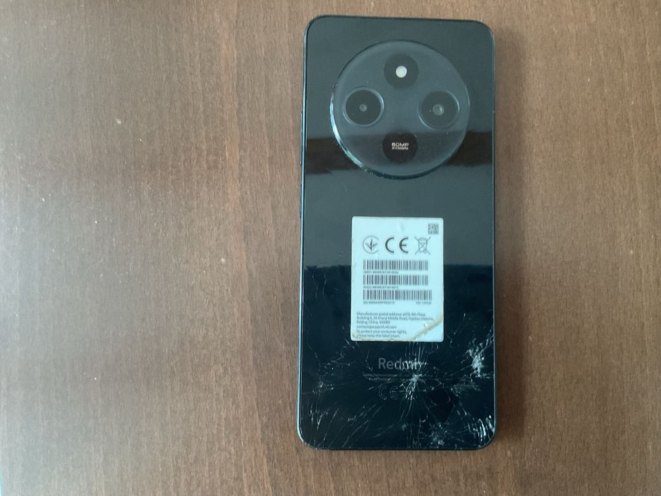Продавам Xiaomi Redmi 14C 128GB с гаранция