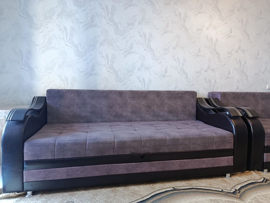 2дивана 2м +1,5м