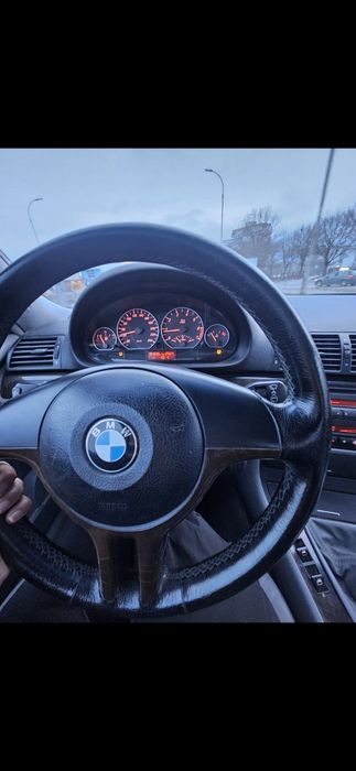 Продавам BMW 330 ci