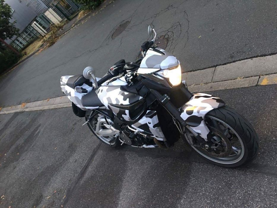 Suzuki b-king 1300