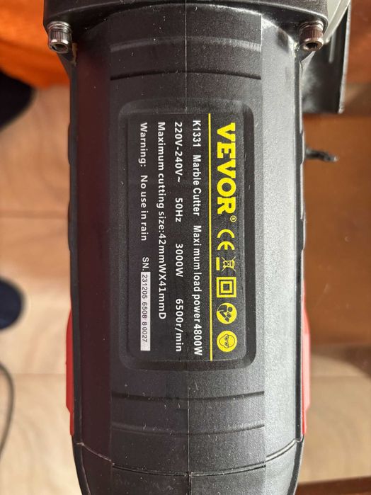 Masina de taiat caneluri in beton Vevor 4800W , max 8xdisc 125 mm,