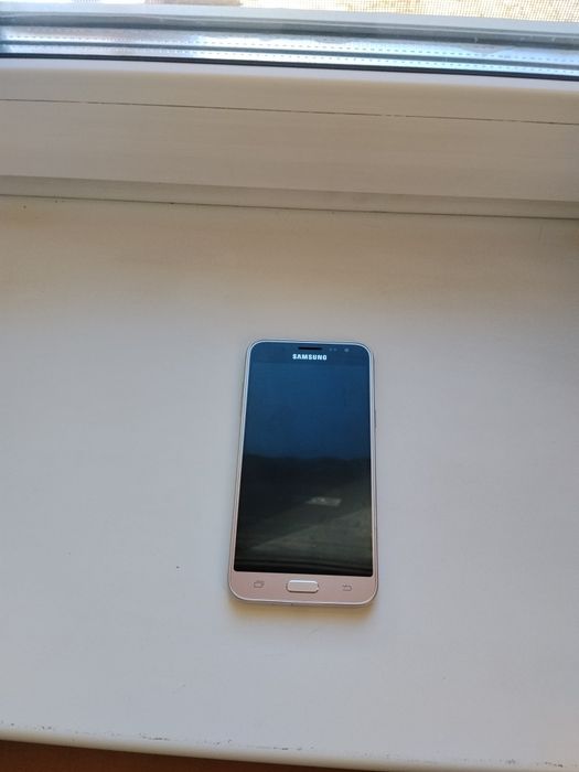 Продам смартфон Самсунг