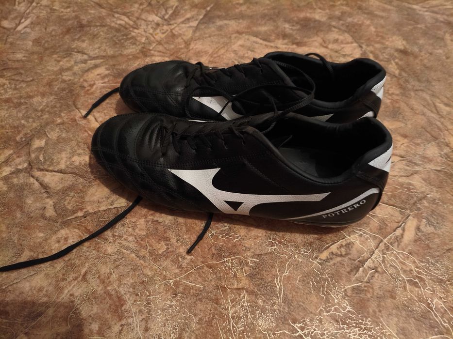 Футбольная обувь mizuno potrero