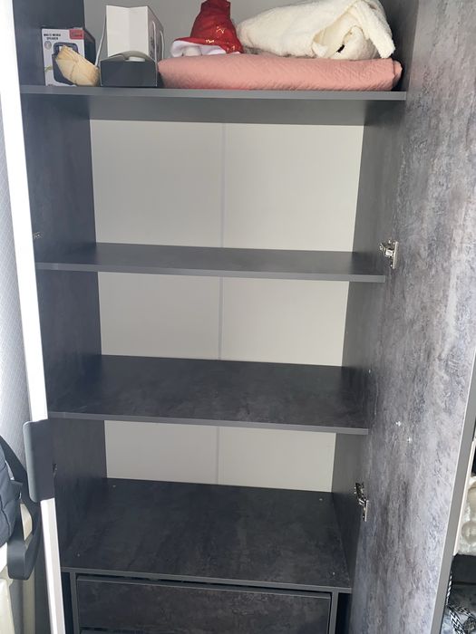 Продаю спальный гарнитур