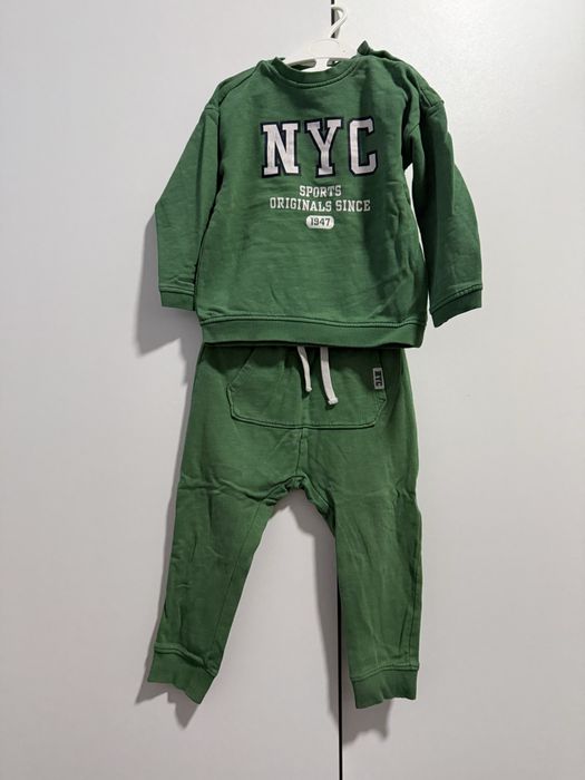 Lot 3 seturi mărimea 98