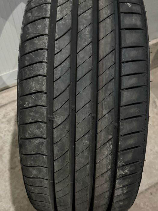 R17 kumho 225/45/17