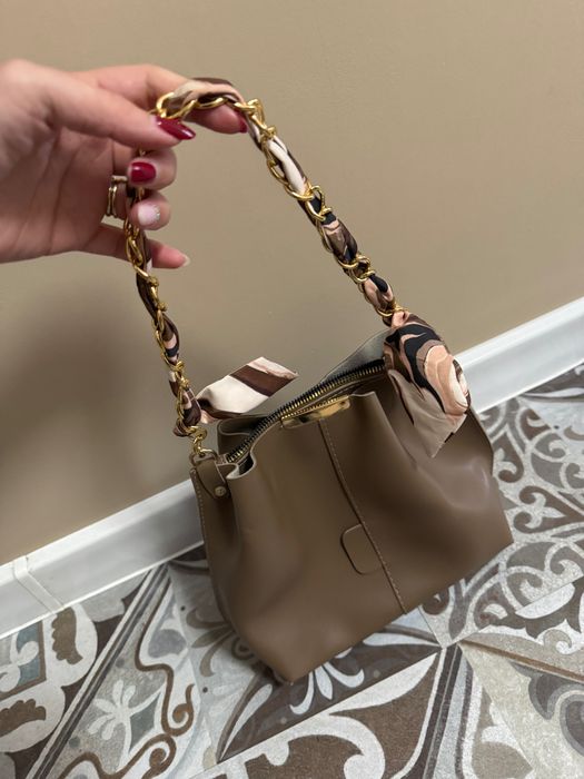 Дамска чанта в ново състояние чанта