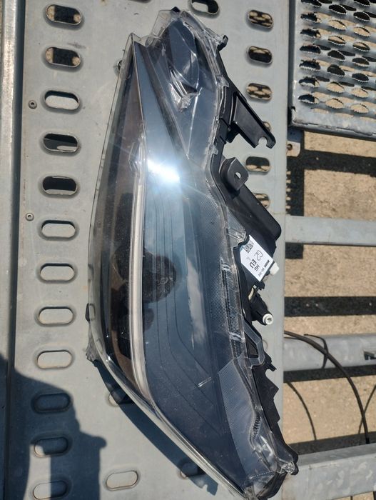 Toyota yaris Cross фар