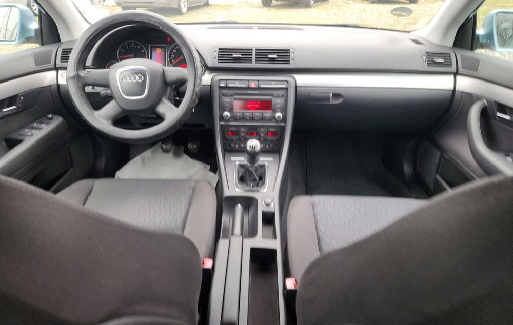 Audi A4 berlina 1.6 benzina aspirat An fabricatie 2008 174000 km stare foarte buna