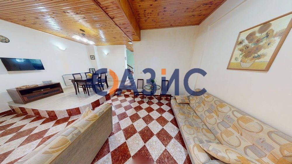 Продава се Четиристаен апартамент в с. Порой, Област Бургас - 132 кв.м за 328 €/кв.м - Снимка #1