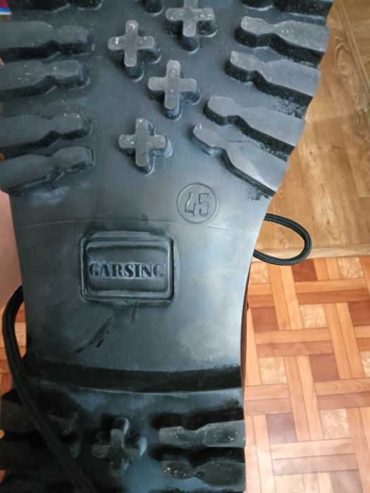 Продам Берцы кожаные 45 размер